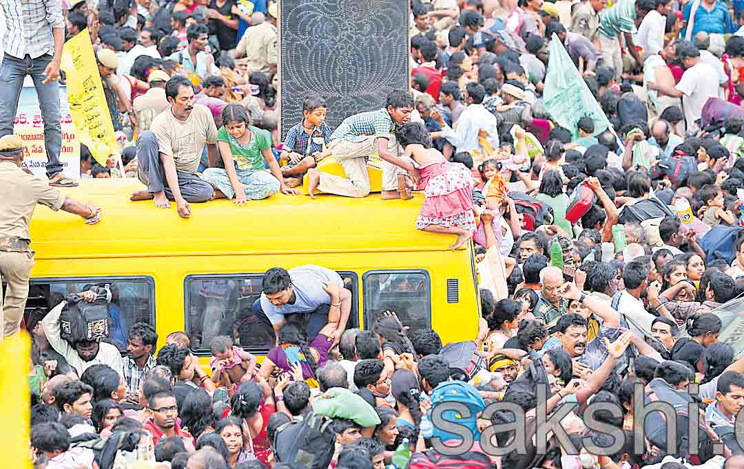 godavari pushkaralu 2015 in Narsapur - Sakshi10