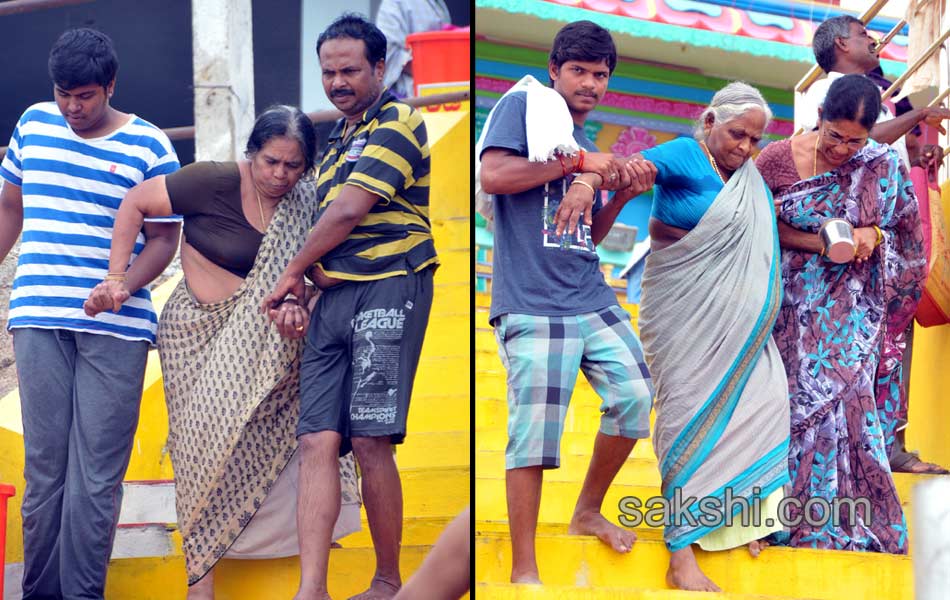Godavari pushkaralu 2015 in AP Day2 - Sakshi23