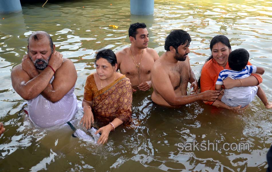 Godavari pushkaralu 2015 in AP Day3 - Sakshi9
