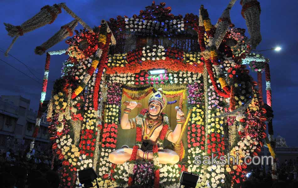 Pushkara Pallaki lo Purushothamadu2