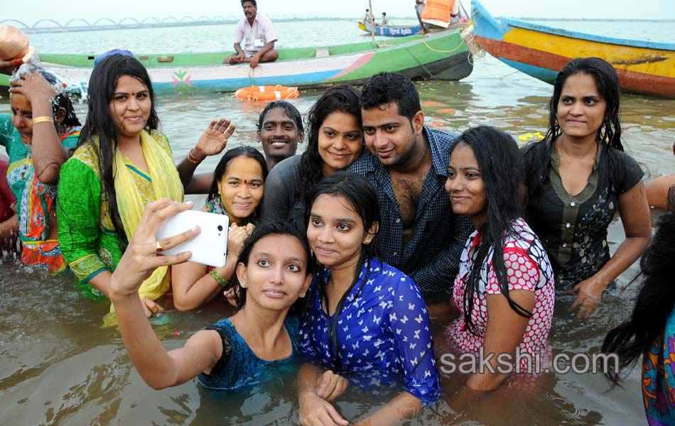 Godavari - Sakshi1