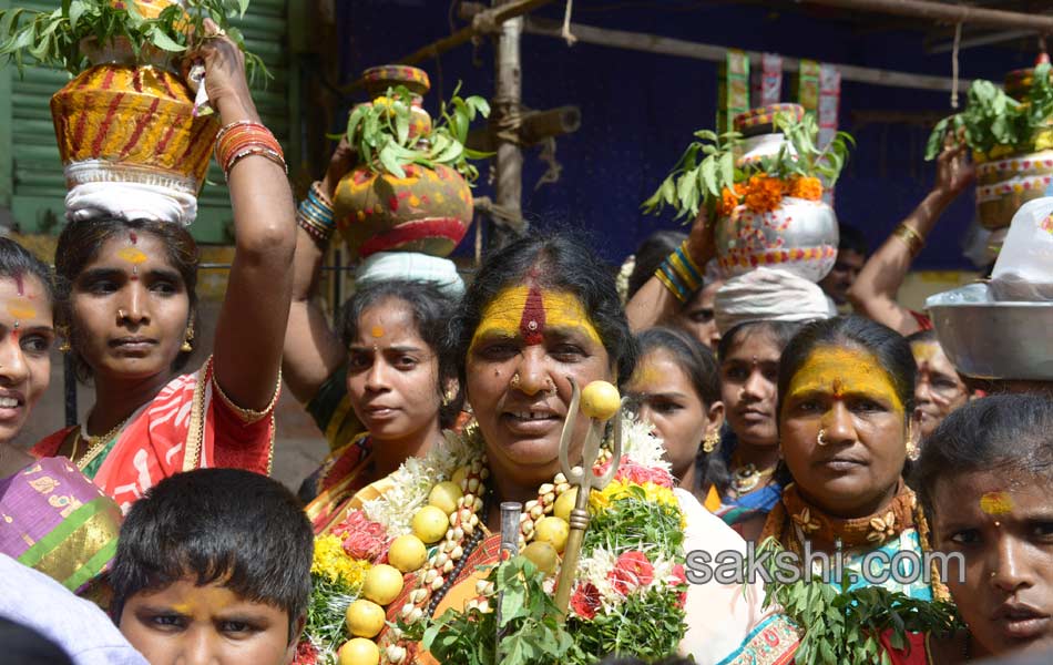 Ujjaini Mahankali Bonalu Jatara in Secunderabad23