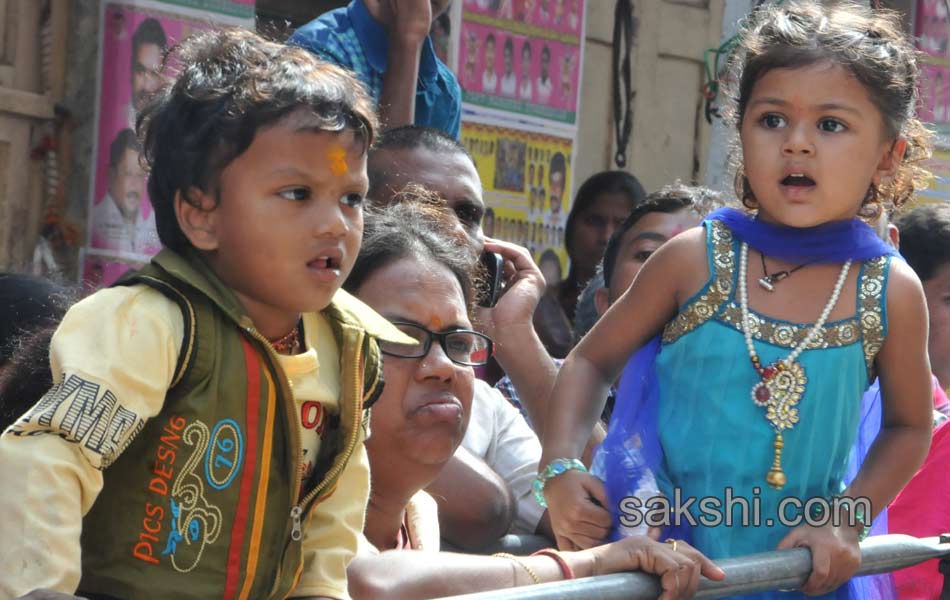 Ujjaini Mahankali Bonalu Jatara in Secunderabad25