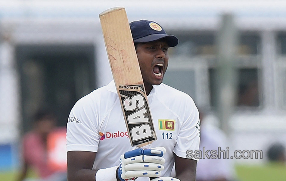 Ashwin six for puts India in charge12