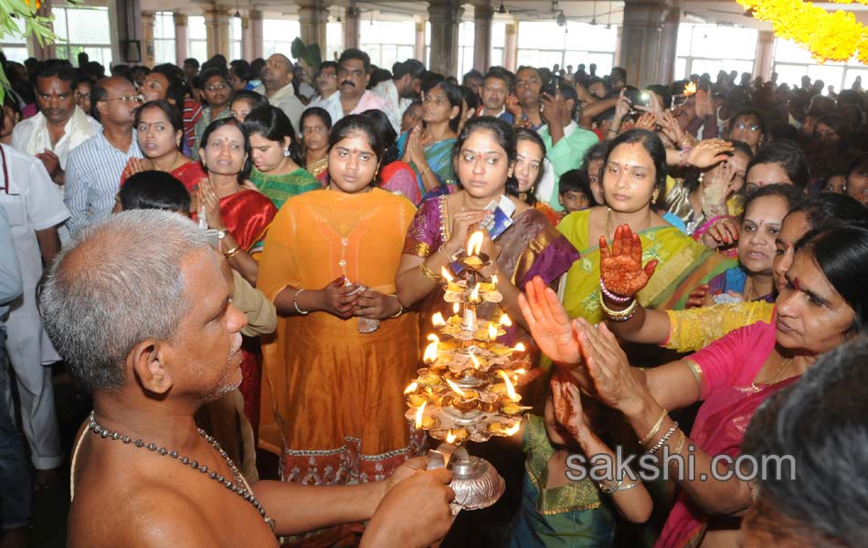 vijayawada kanakadurga temple6