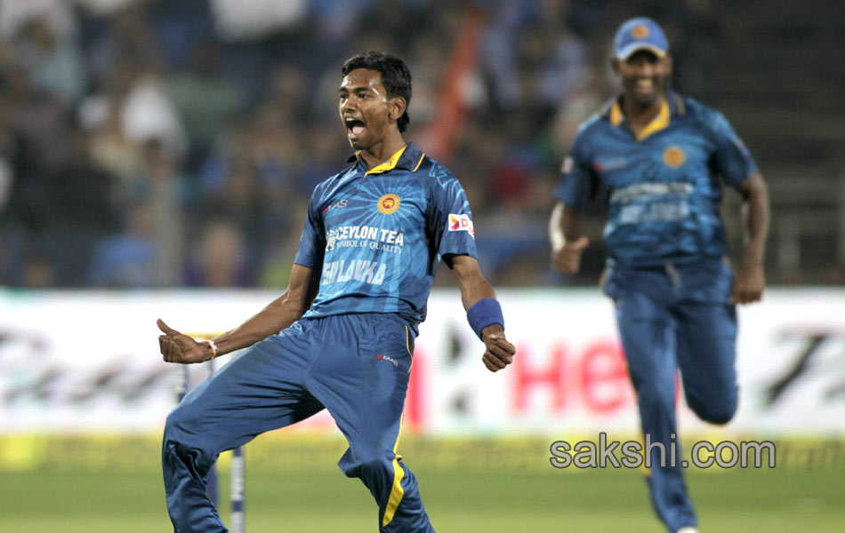 Sri Lanka seamers topple India on green track - Sakshi5