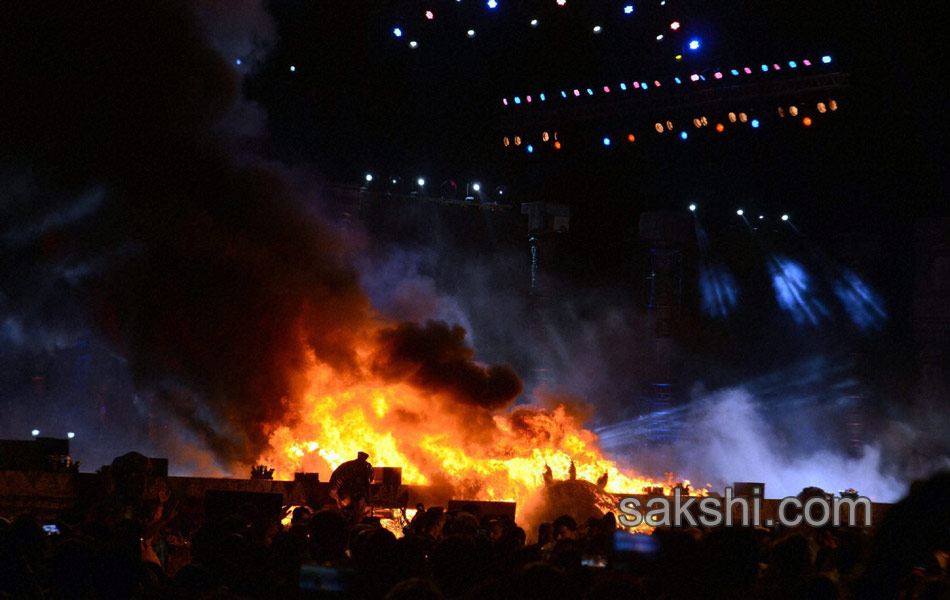 Fire Engulfs Make In India Stage in Mumbai2