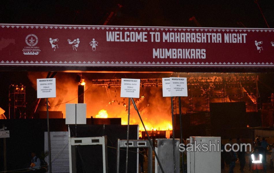 Fire Engulfs Make In India Stage in Mumbai4