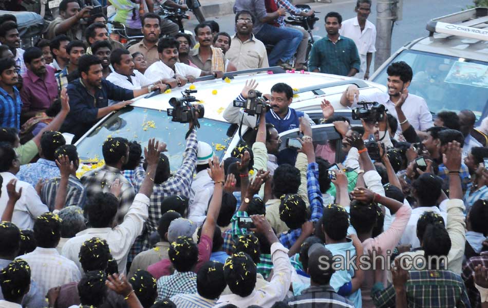 Ram Gopal Varma to Vijayawada2