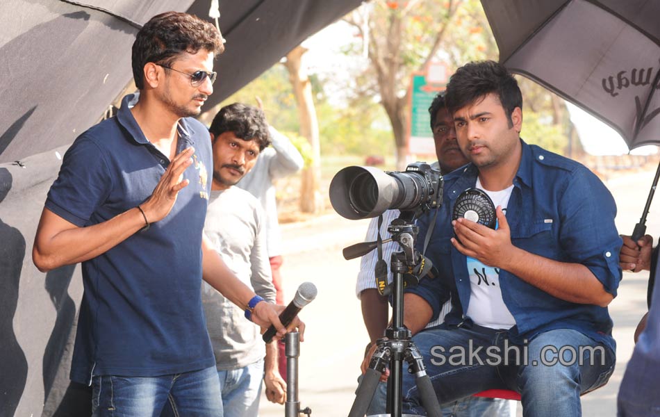 Raja Cheyyi Veste working stills - Sakshi1