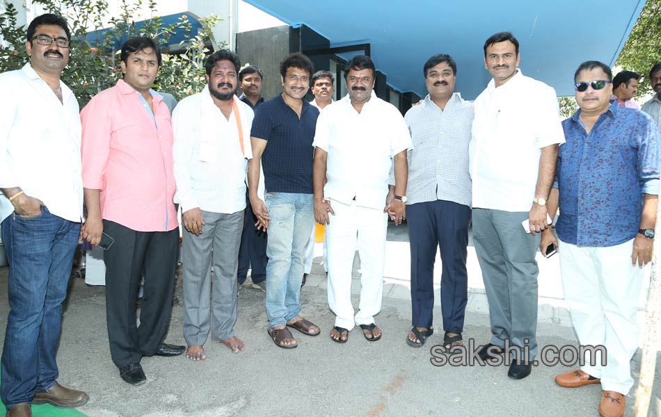VARUN TEJ and SRINU VAITLA MISTER movie opeing11