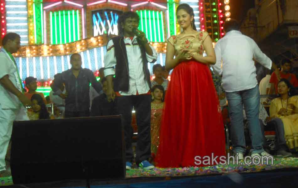 Thousands Witness Chennakesava Rathotsavam4