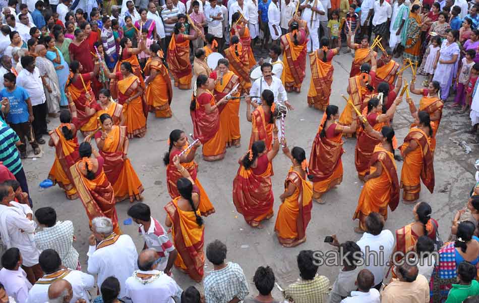 Thousands Witness Chennakesava Rathotsavam6