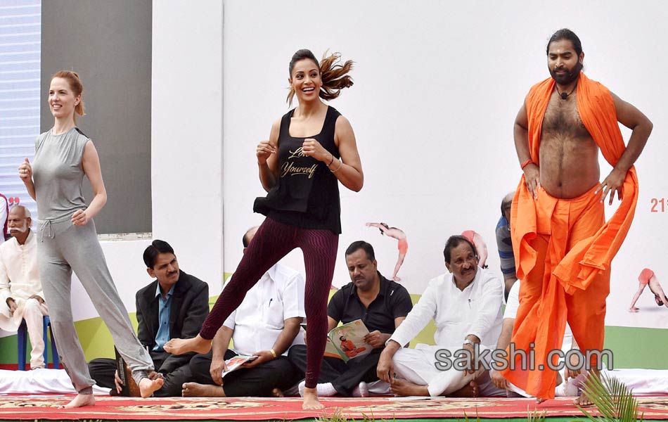 International Yoga Day 2016 - Sakshi21