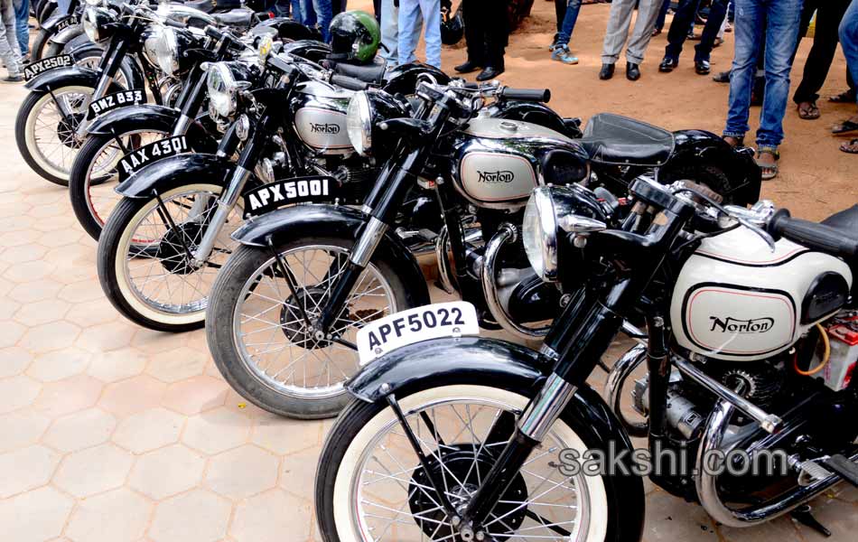 vintage show in lumbini park5