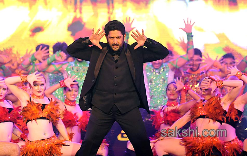 Bollywood movie Aankhen2 - Sakshi17