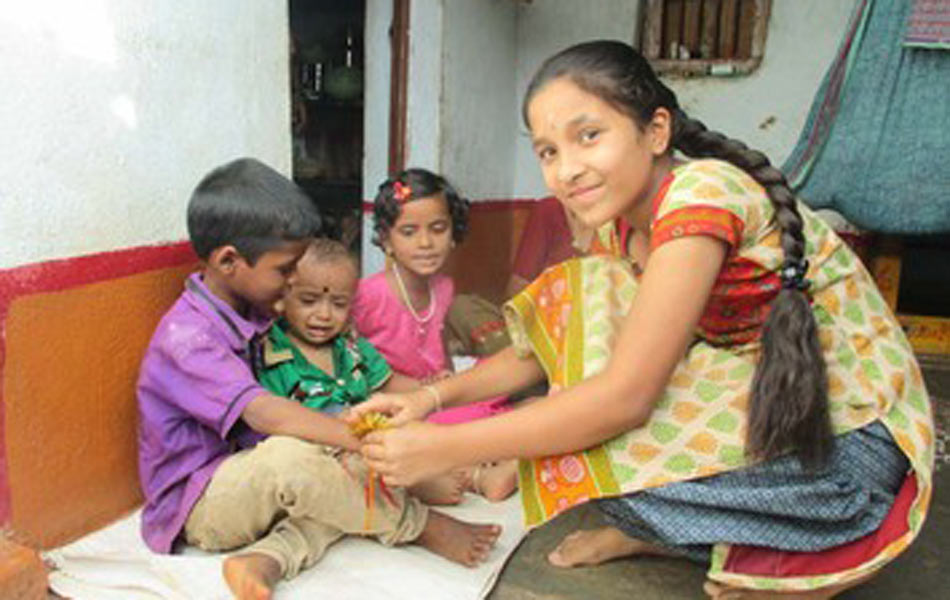 Anna sister Rakhi warmly3