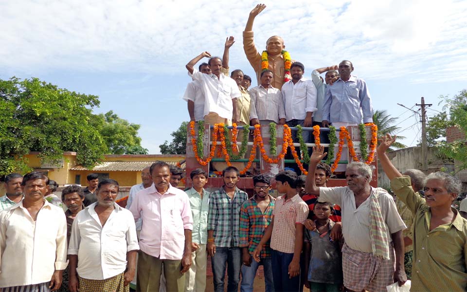 Homage to YSR - Sakshi1