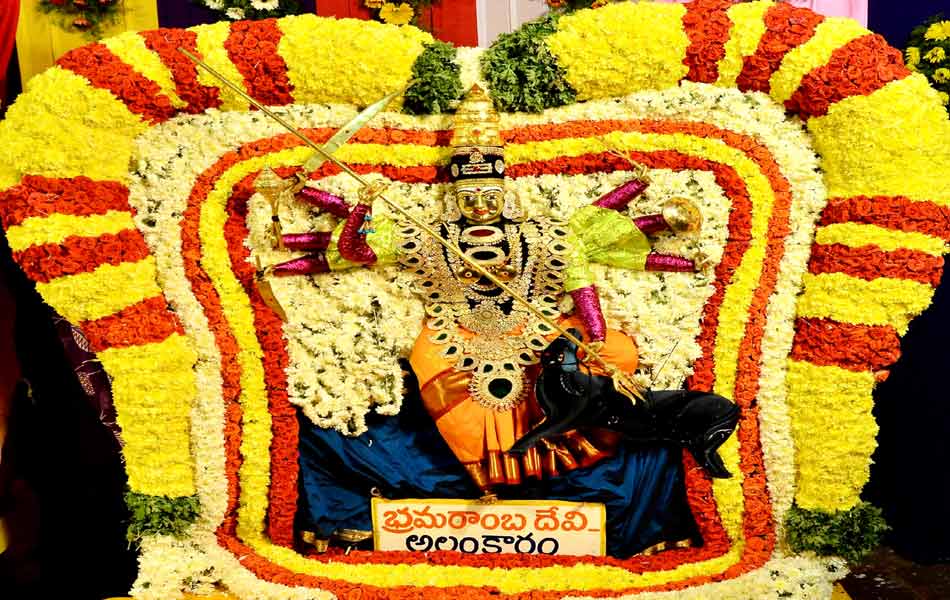 kailasnath on nandivahana - Sakshi6