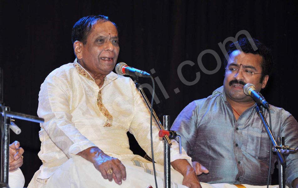 Balamurali krishna passes away - Sakshi4