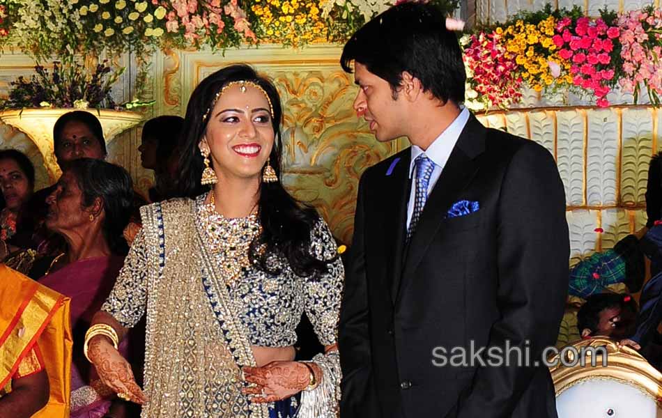 ys jagan mohan reddy attend desai tippareddy daughter marriage - Sakshi18