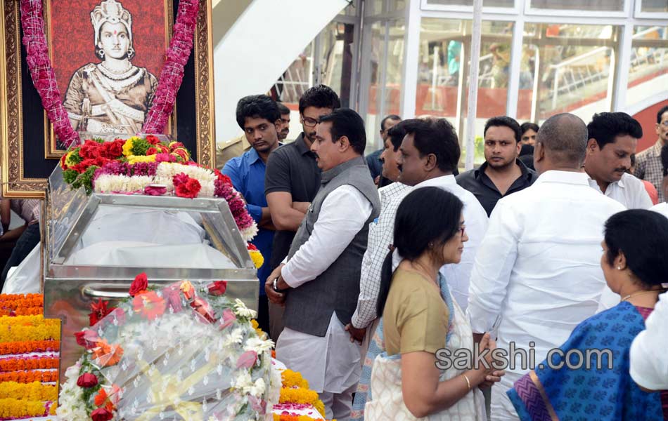 celebreties broke into tears with akkineni nageswara rao death - Sakshi50