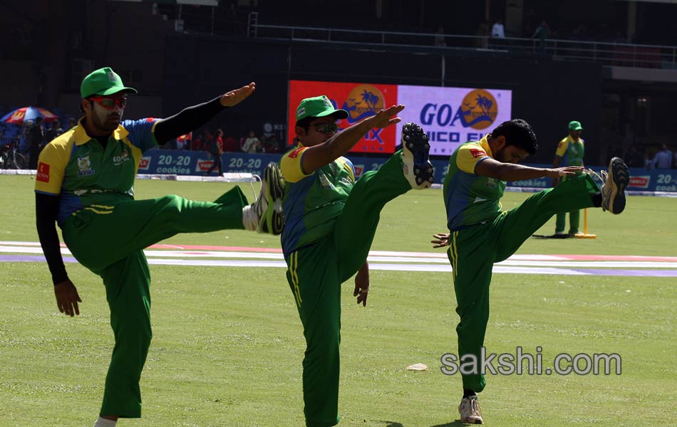CCL 4 Terrific Victory For Kerala Strikers Beats Telugu Warriors By 4 Wickets5