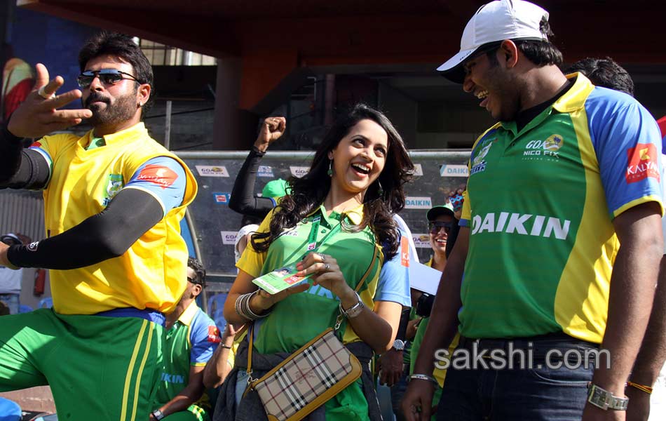 CCL 4 Terrific Victory For Kerala Strikers Beats Telugu Warriors By 4 Wickets74