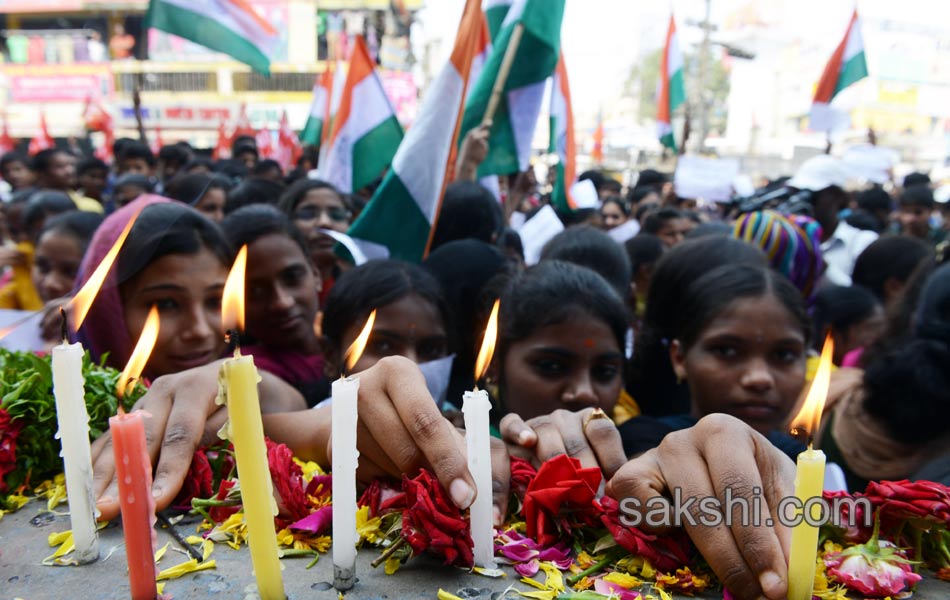 Homage to 2013 bomb blasts at the Dilshuk Nagar area of Hyderabad - Sakshi5