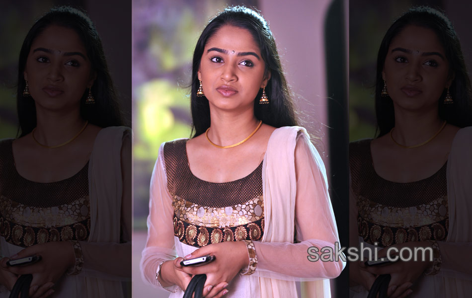 Boy Meets Girl Tholiprema Katha Movie New Stills - Sakshi4