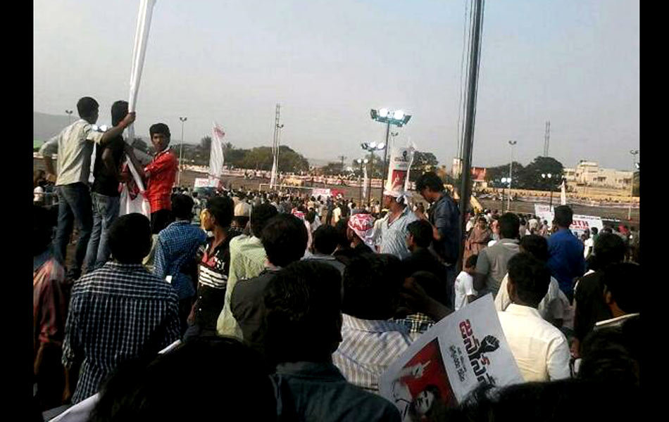 Pawan Kalyan Jana Sena Party Meeting in Vizag - Sakshi3