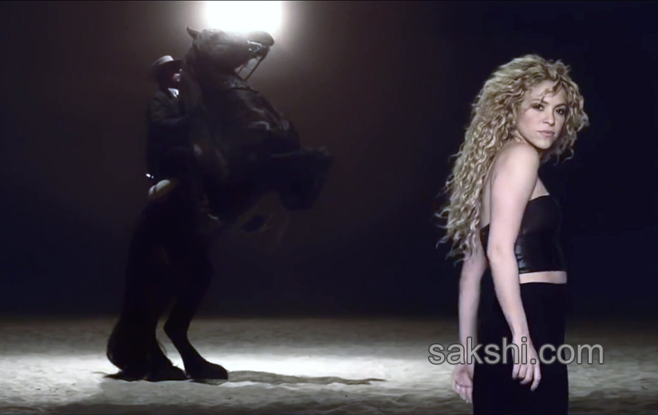 Shakira s la la la song images - Sakshi6
