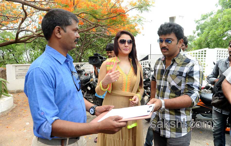 Naaku Koncham Time Kavali Movie Opening6