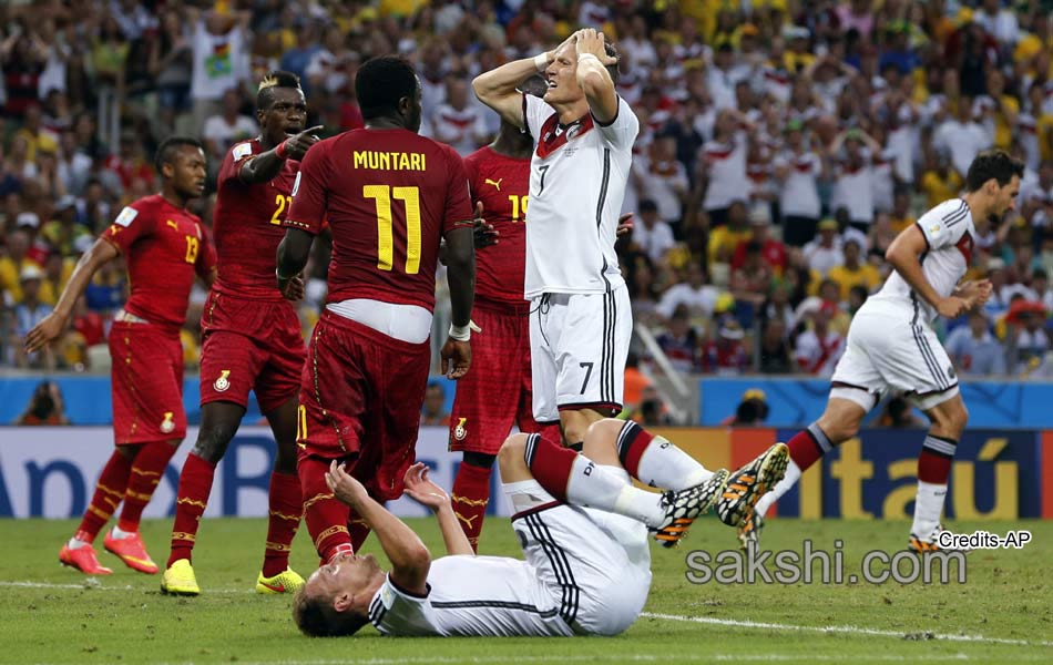 Klose record tying equalizer salvages Germany draw against Ghana - Sakshi4
