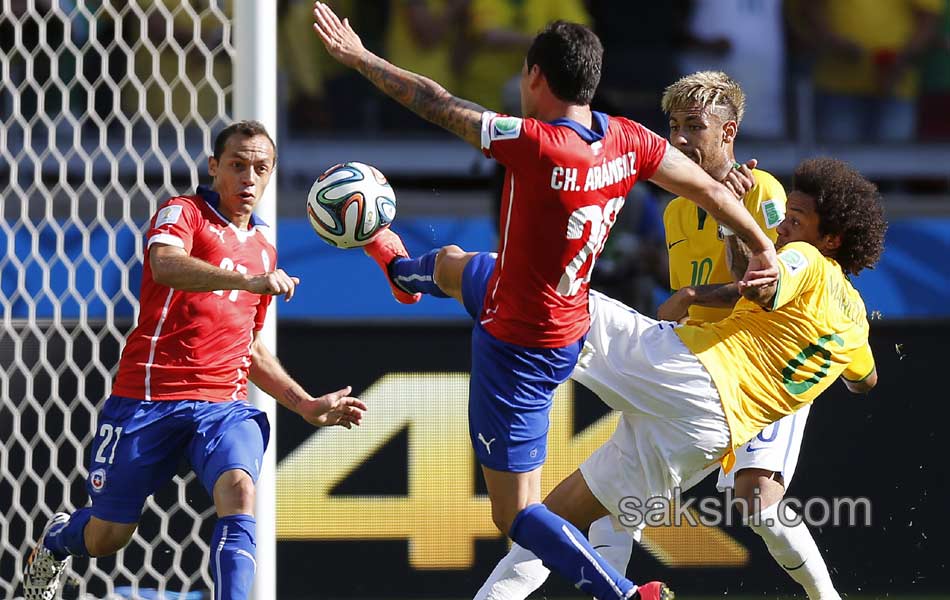 brazil victory over chile - Sakshi10