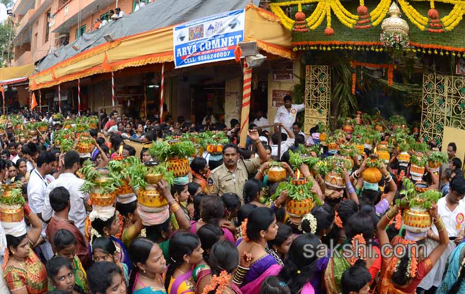 Temples come alive with Bonalu festivities - Sakshi12