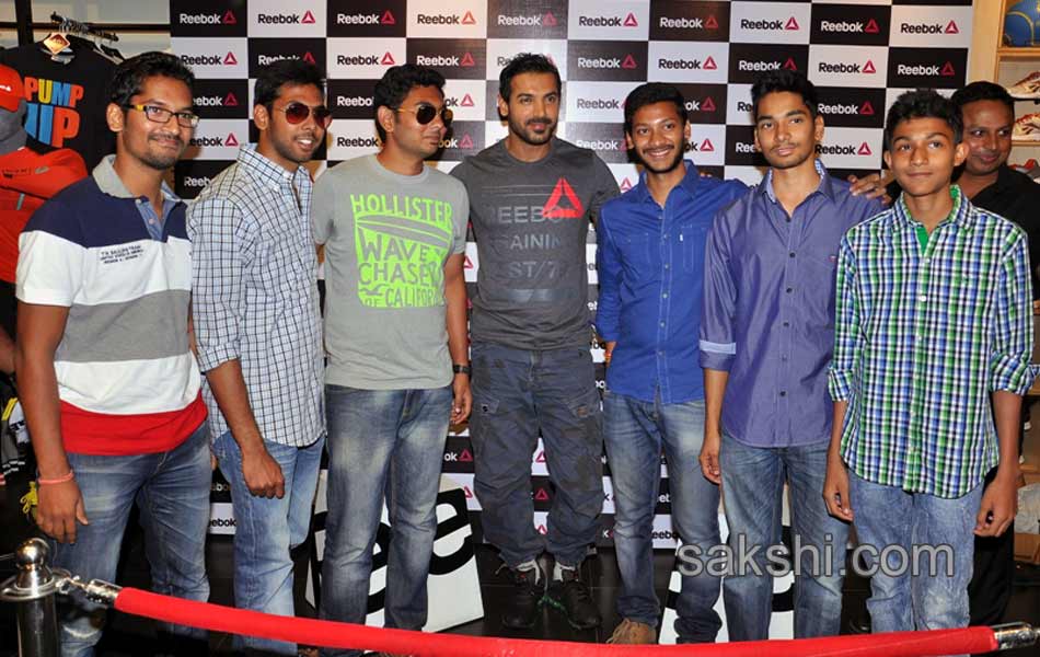 john abraham inaugurated reebok showroom3
