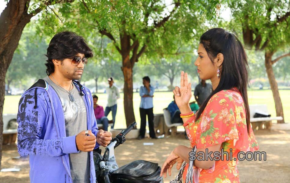 Yevariki Yevaru movie stills4