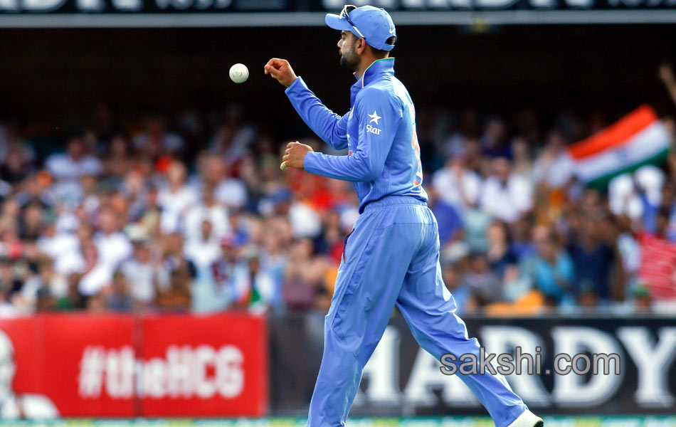 India and England in Australia Tri Series16