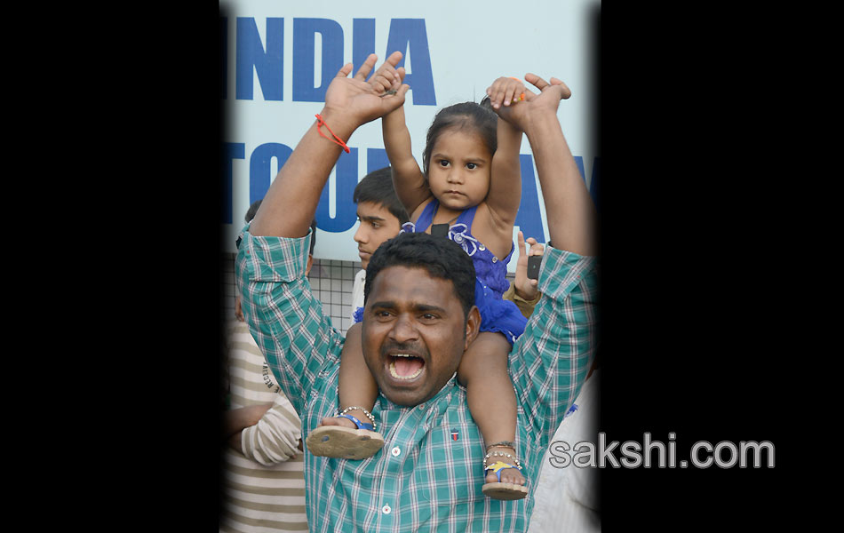 cricket celebrations in necklace road10