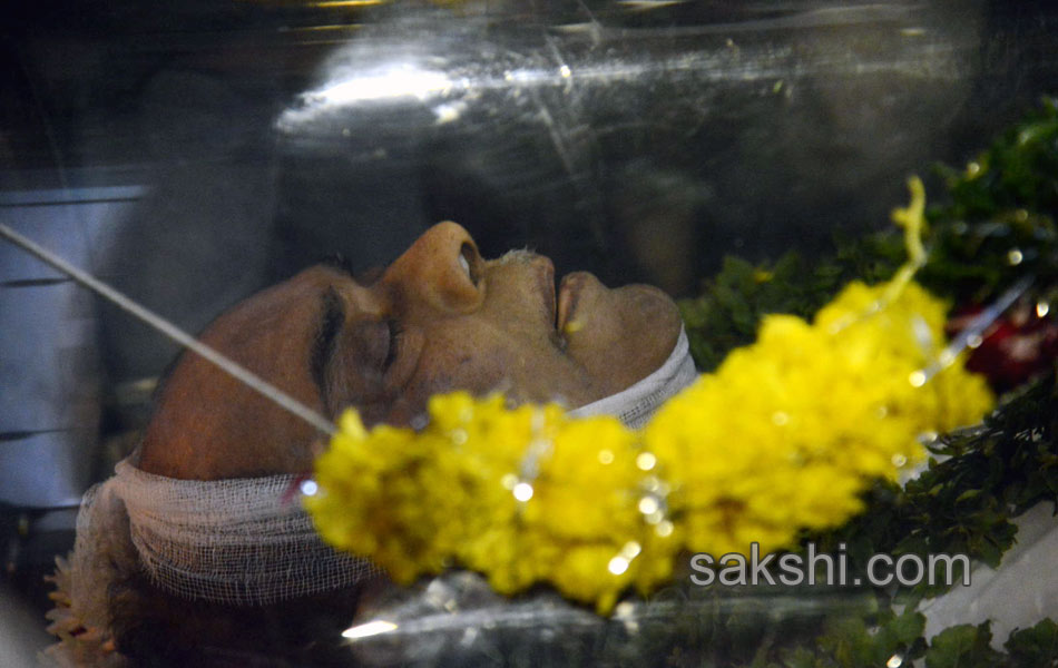 celebrities pays tribute to ramanaidu - Sakshi9