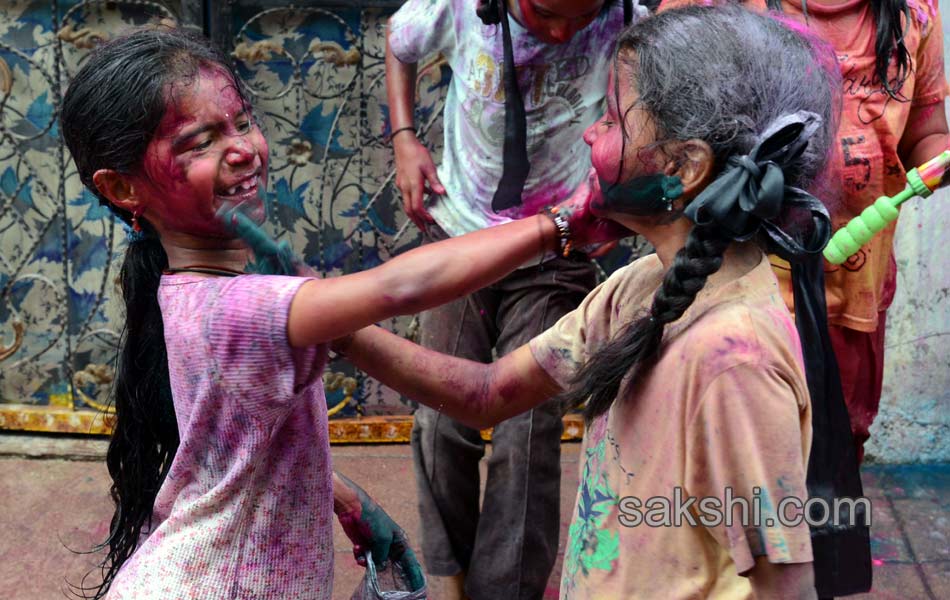 holi celebration in hyderabad16