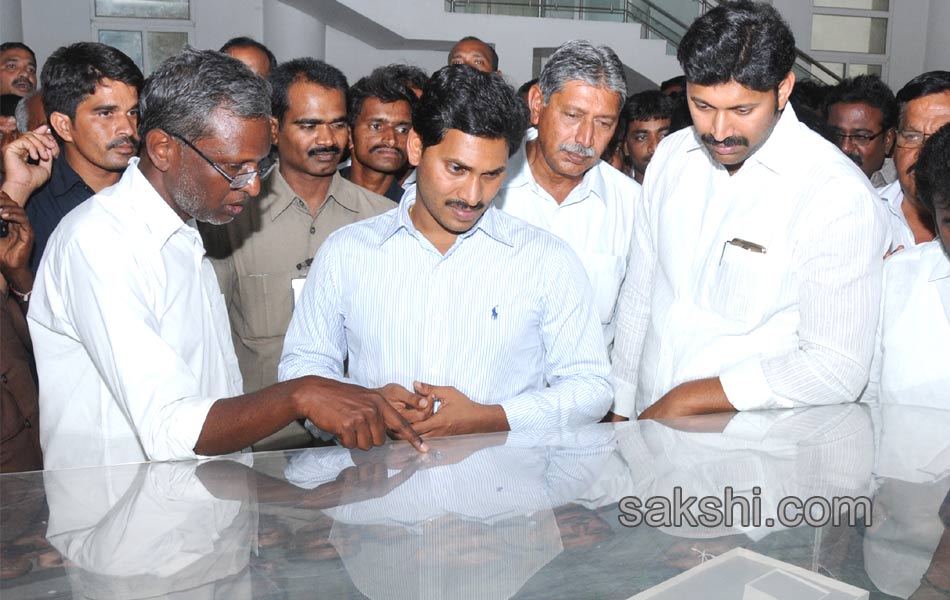 IG Car YS Jagan Mohan Reddy - Sakshi10