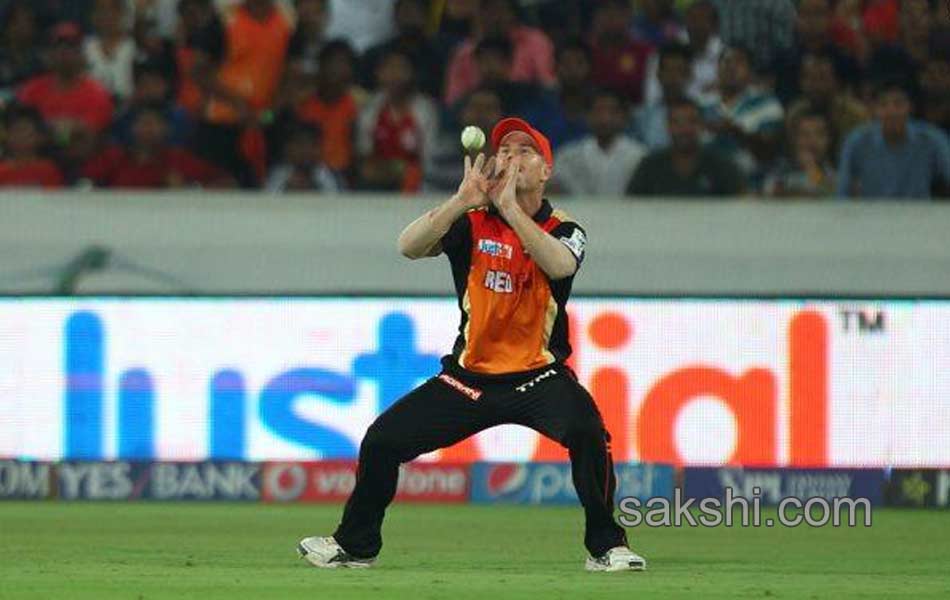 Sunrisers Hyderabad aim for play off glory15