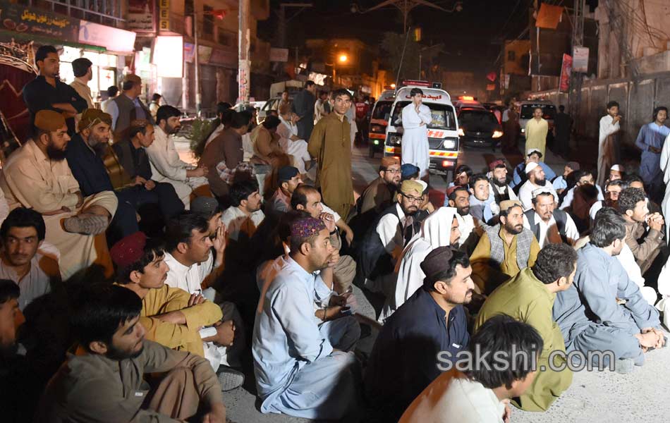 Militants kill 20 passengers in pakistan11