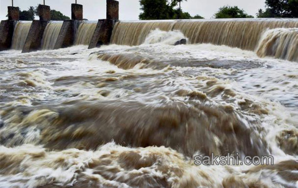 heavy rain in mumbai - Sakshi6