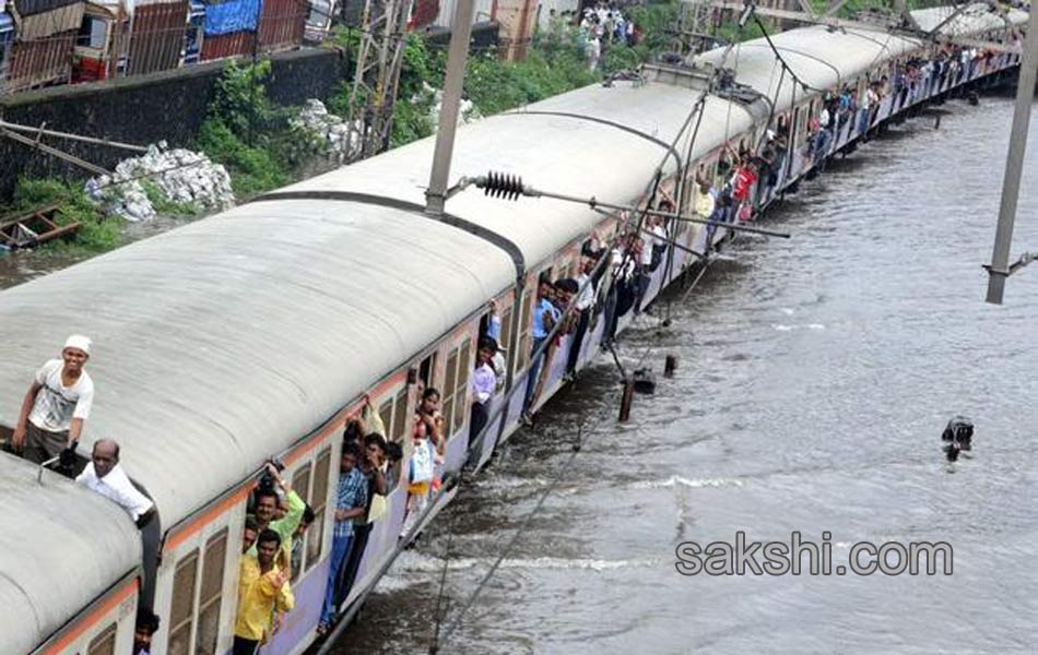 heavy rain in mumbai - Sakshi16
