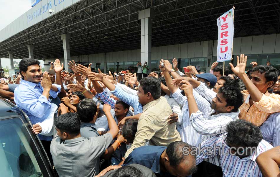 YS Jagan  tour in visakha district - Sakshi7