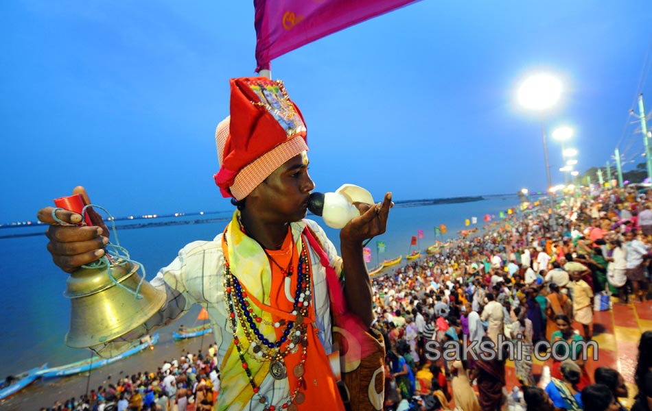Godavari pushkaralu 2015 in AP Day3 - Sakshi1