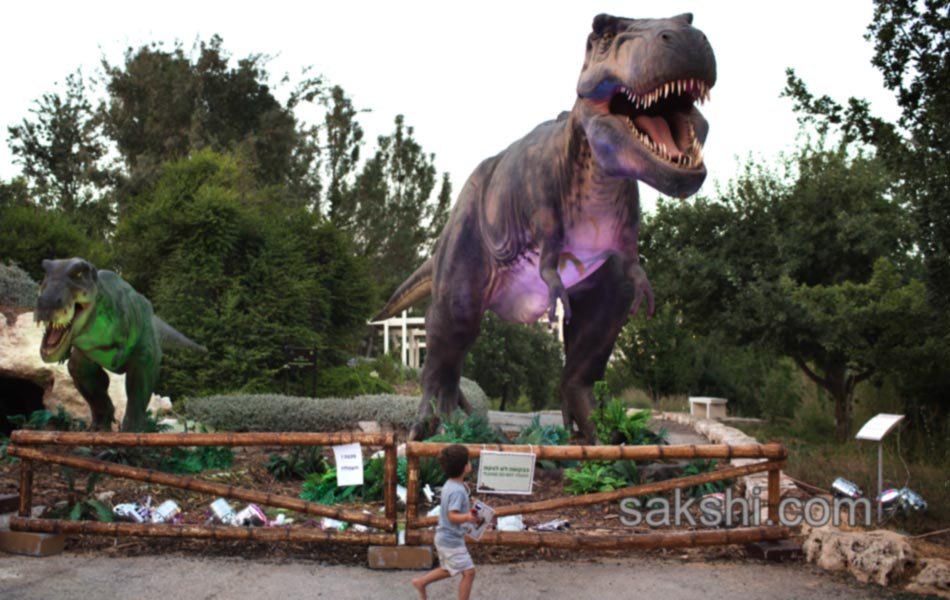 BELARUS DINOSAUR PARK1